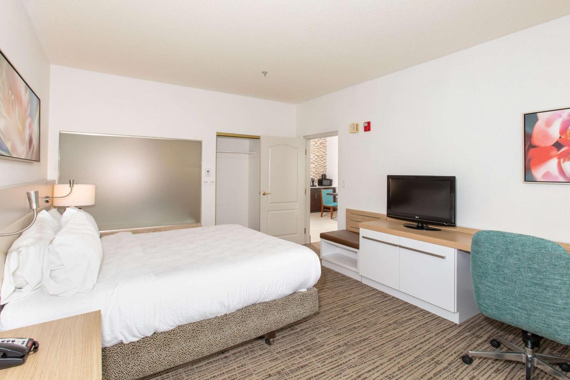 Hotel Hilton Garden Airport 3*